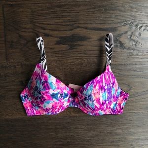VS PINK Wear Everywhere Push-Up Bra